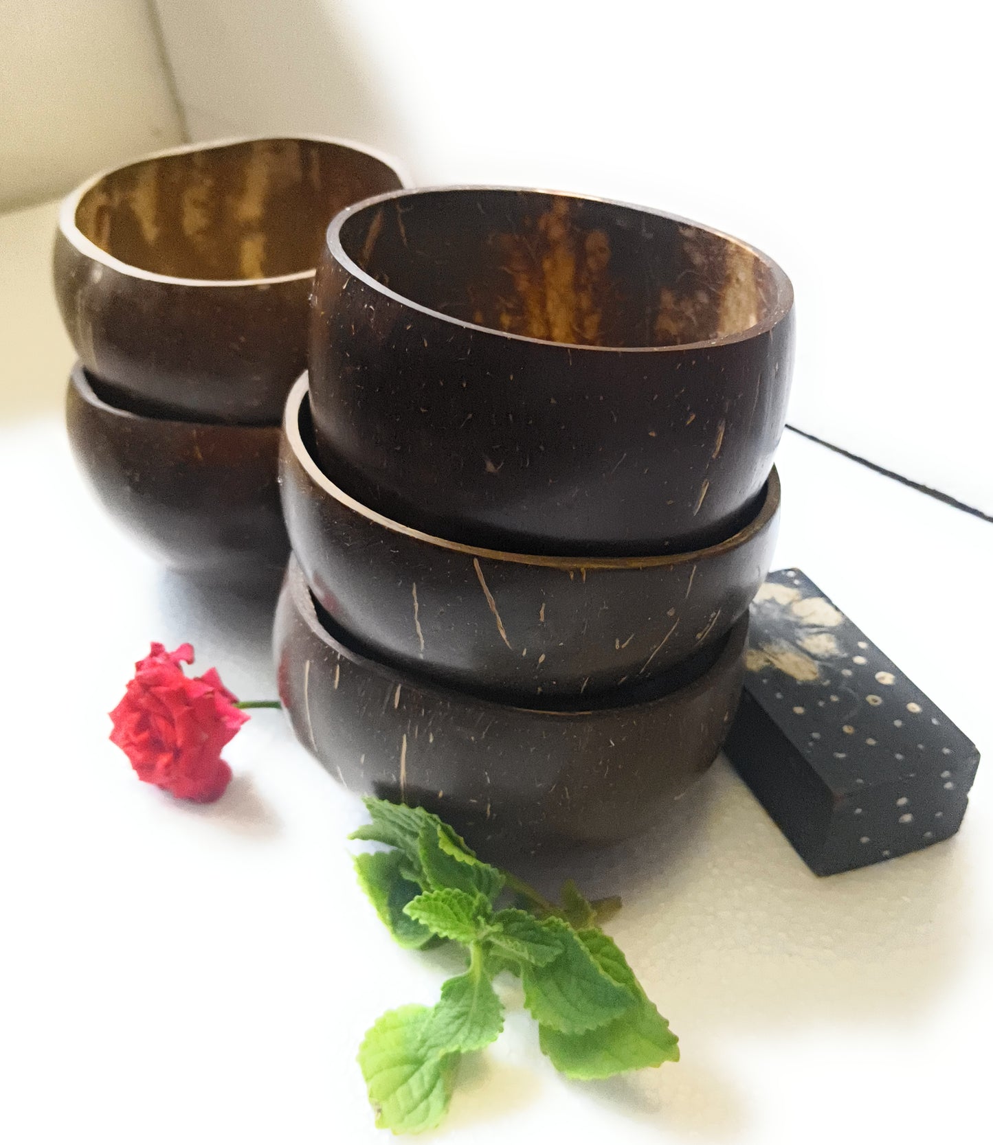 Beetroots Natural Coconut Shell Bowls, 500ml Capacity, Set of 5, Brown, Round Shape, Hand Wash Only