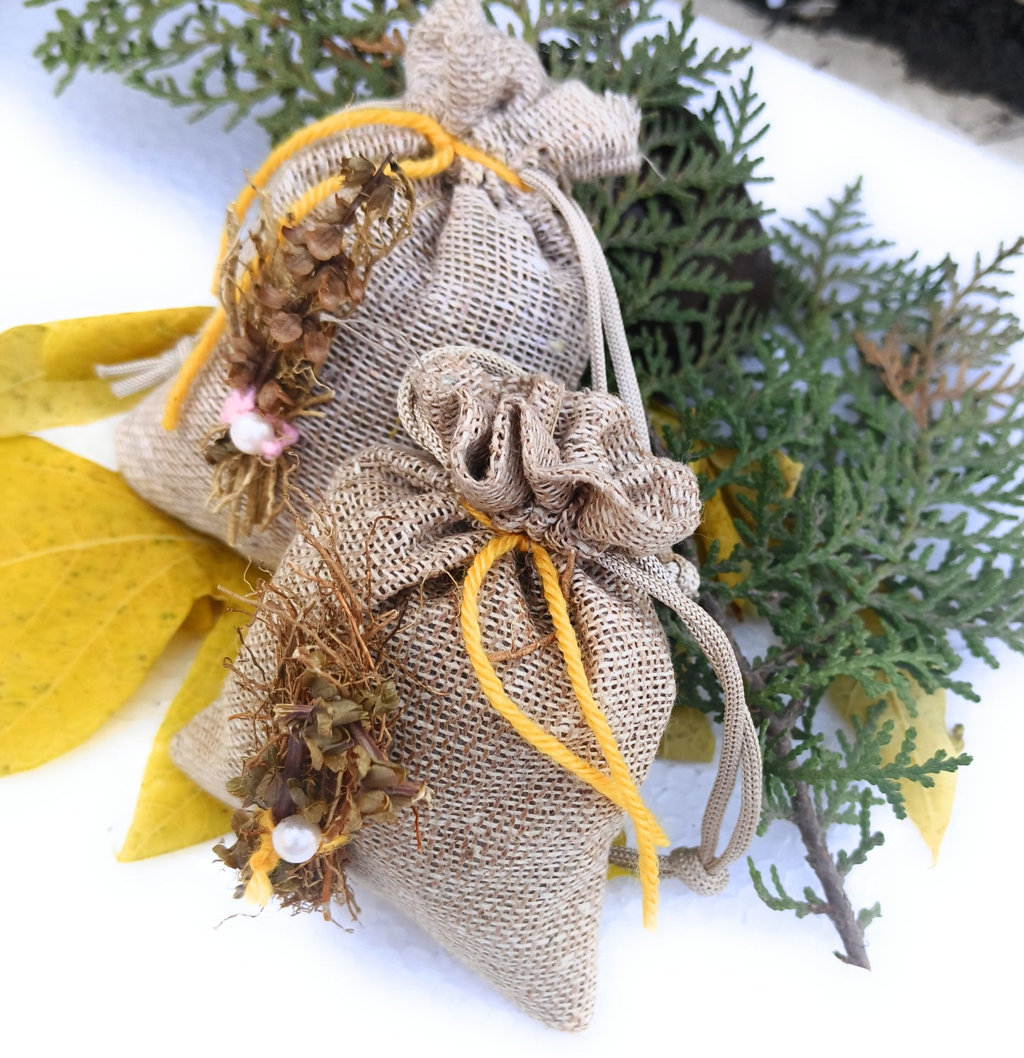 Eco-friendly natural herbs,vetiver ,camphor( Pacha Karpooram) infused Car Air Freshener Pouch, Completely non-toxic,aromatheraupic healing feel,consistant aroma upto 90 days,Pack of 2
