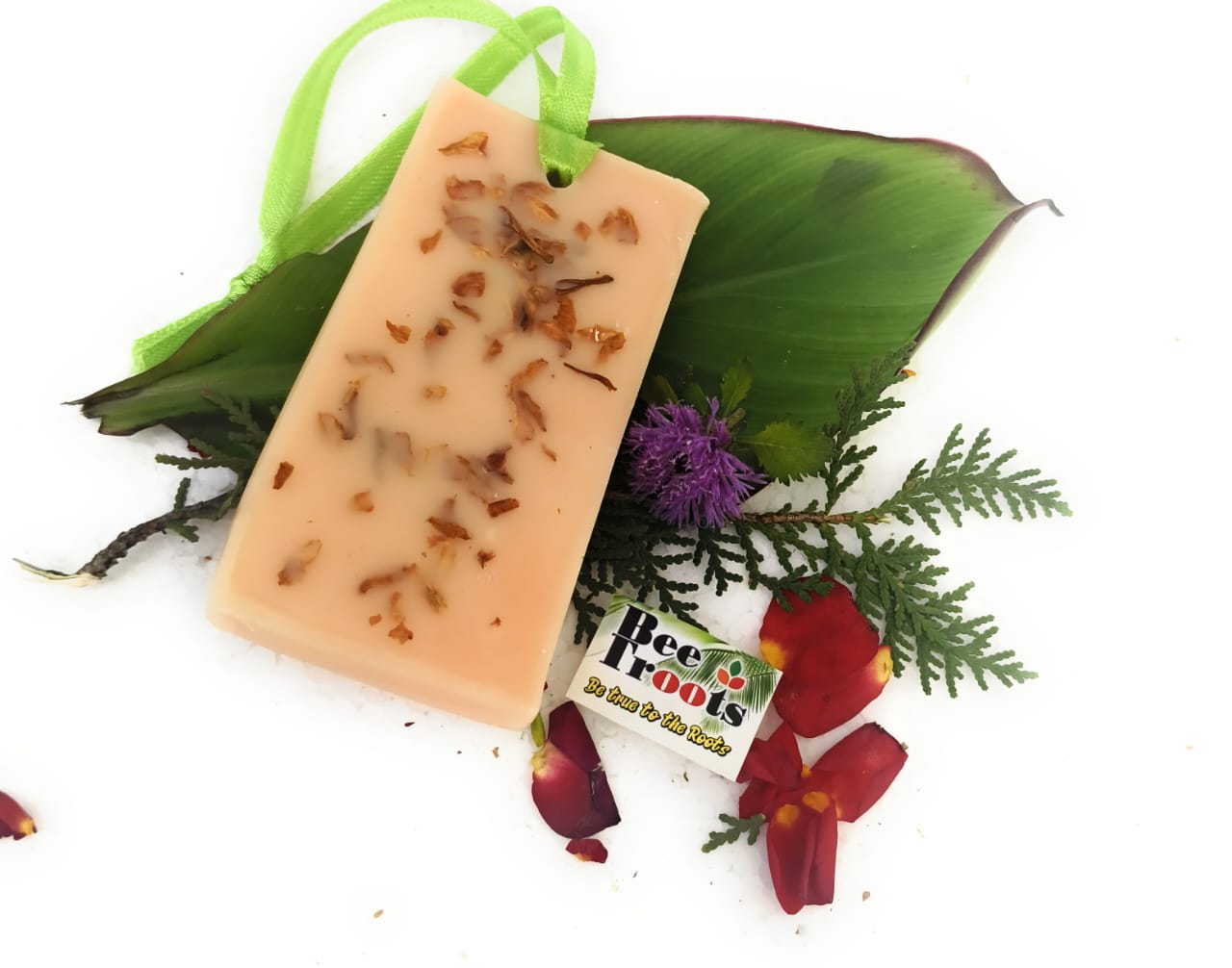 Beetroots eco-living soy wax air freshener for wardrobes, infused with essential oil jasmine (pack of 1)